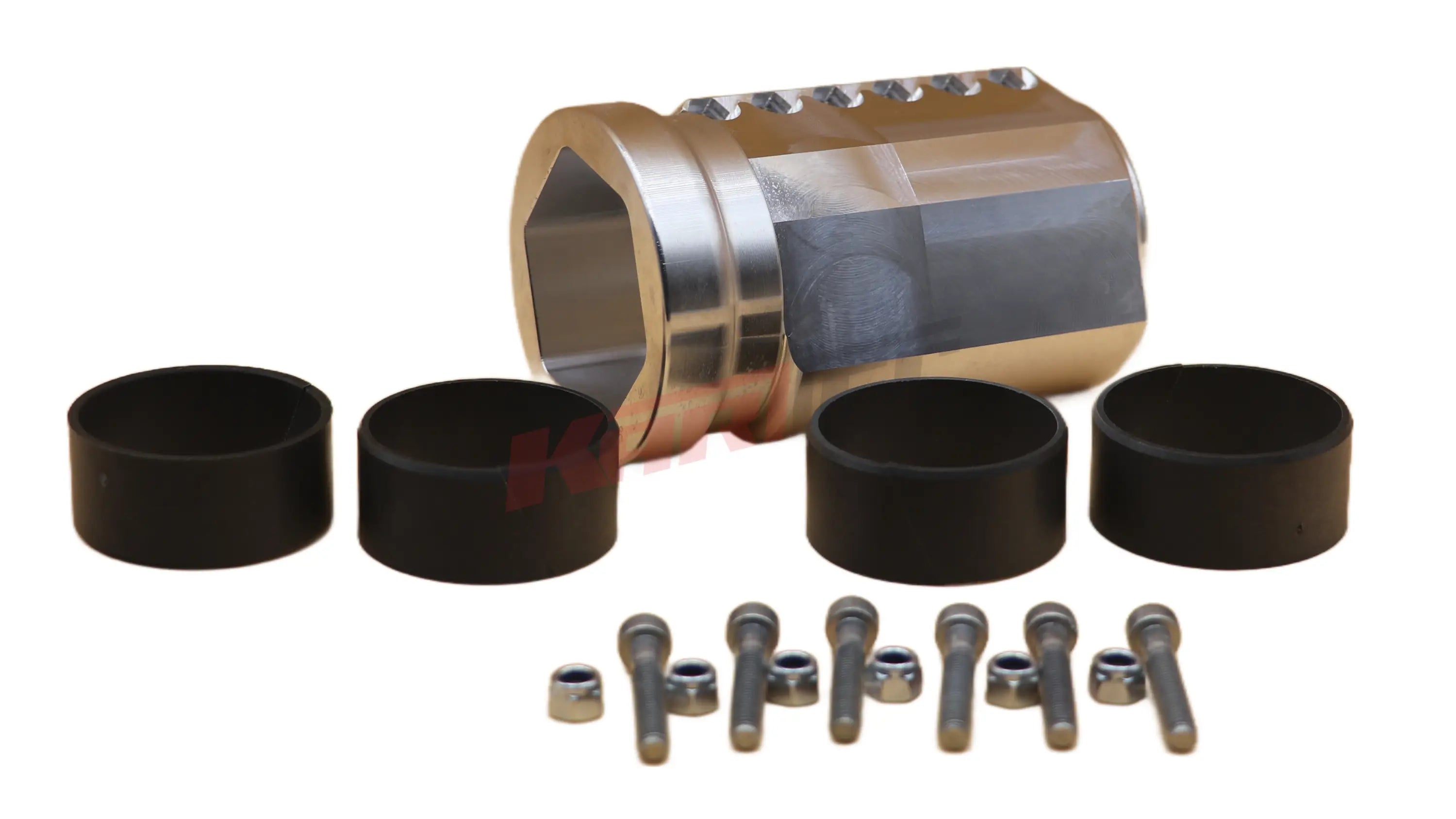 Shiny metallischer kupplungsflansch rotax dd2 zylinder mit sechskantbohrung, schwarzen gummikappen und silbernen befestigungen